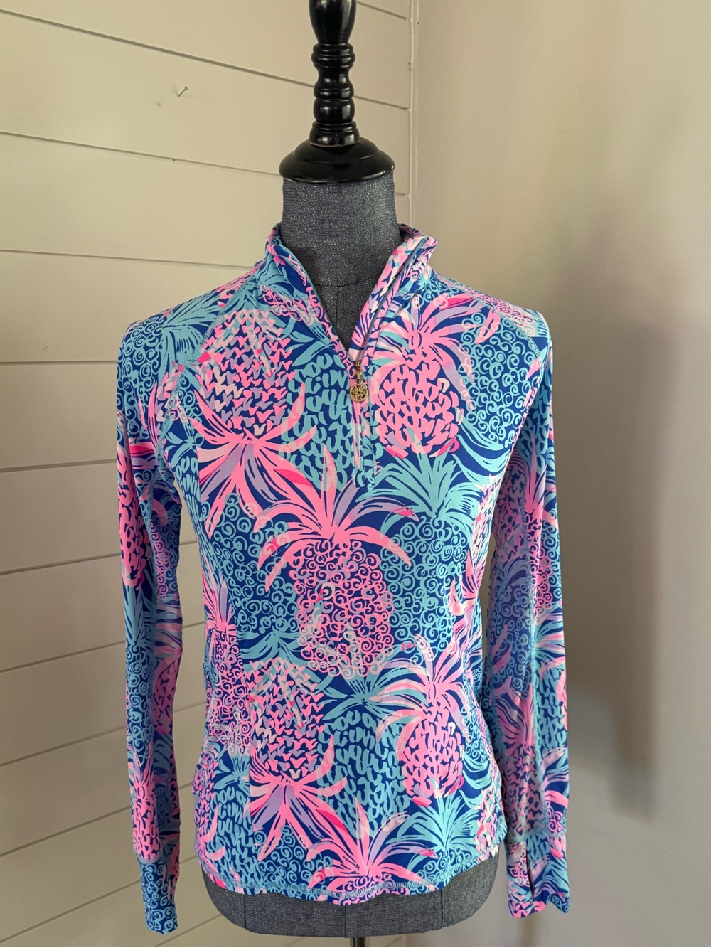 LILLY PULITZER Luxletic Marion Pullover in Borealis Blue Tropic XS - Picture 4 of 10